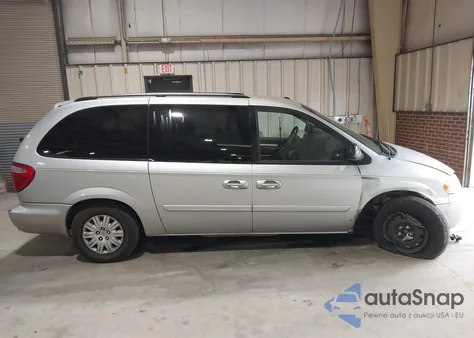 2006 Chrysler Town & Country Lx from USA, damaged, VIN 1A4GP44R16B613410